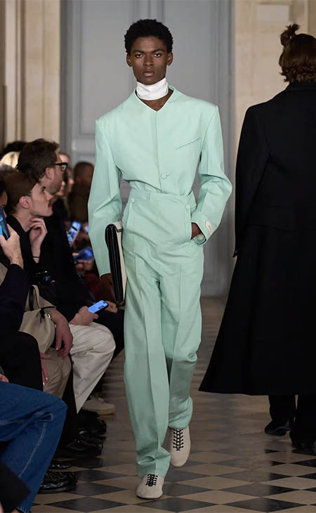 أسبوع باريس للموضة: روح المرح في مجموعة Jacquemus